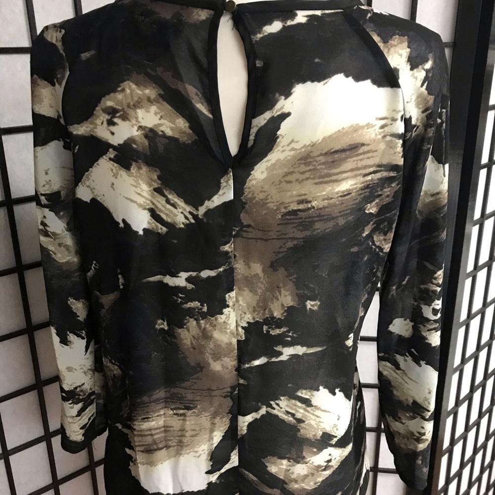 Blouse - Picture 2 of 3